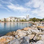 Elegant Apartment, Steps From The Sea With Parking Included Apartman Marbella