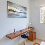 Apartman Elegant Apartment, Steps From The Sea With Parking Included *