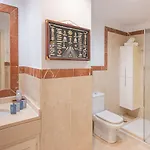 Elegant Apartment, Steps From The Sea With Parking Included Marbella