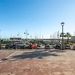 Elegant Apartment, Steps From The Sea With Parking Included Apartamento Marbella