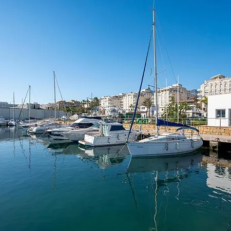 Apartment Elegant Apartment, Steps From The Sea With Parking Included *