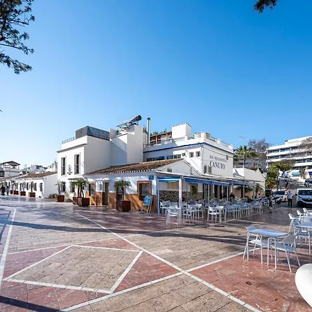 Elegant Apartment, Steps From The Sea With Parking Included Lejlighed