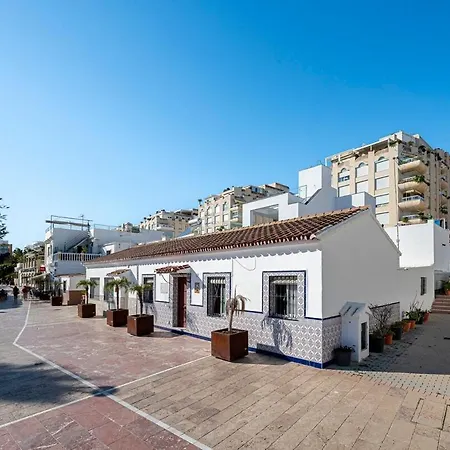 Elegant Apartment, Steps From The Sea With Parking Included Διαμέρισμα Μαρμπέλλα