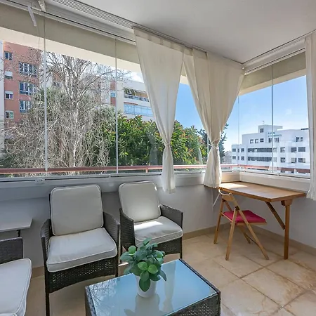 Elegant Apartment, Steps From The Sea With Parking Included Appartamento Marbella