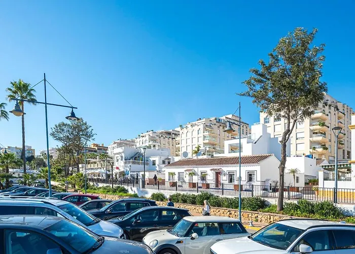 Elegant Apartment, Steps From The Sea With Parking Included Διαμέρισμα *