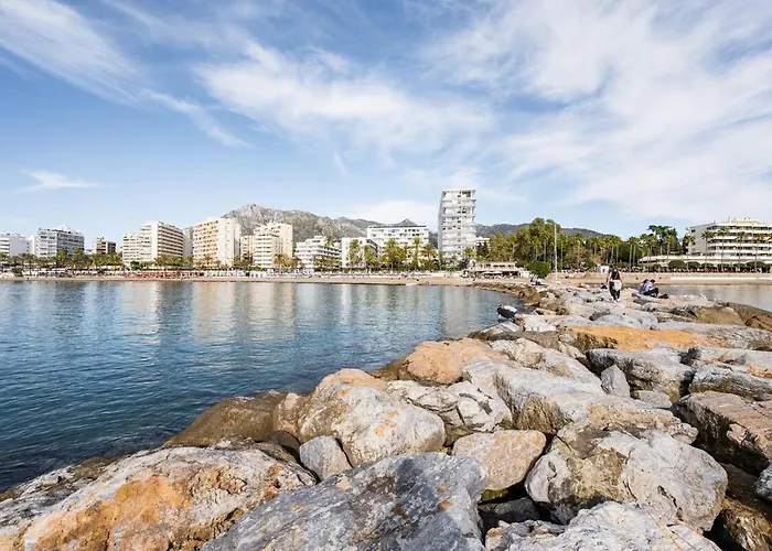 Elegant Apartment, Steps From The Sea With Parking Included Apartment Marbella
